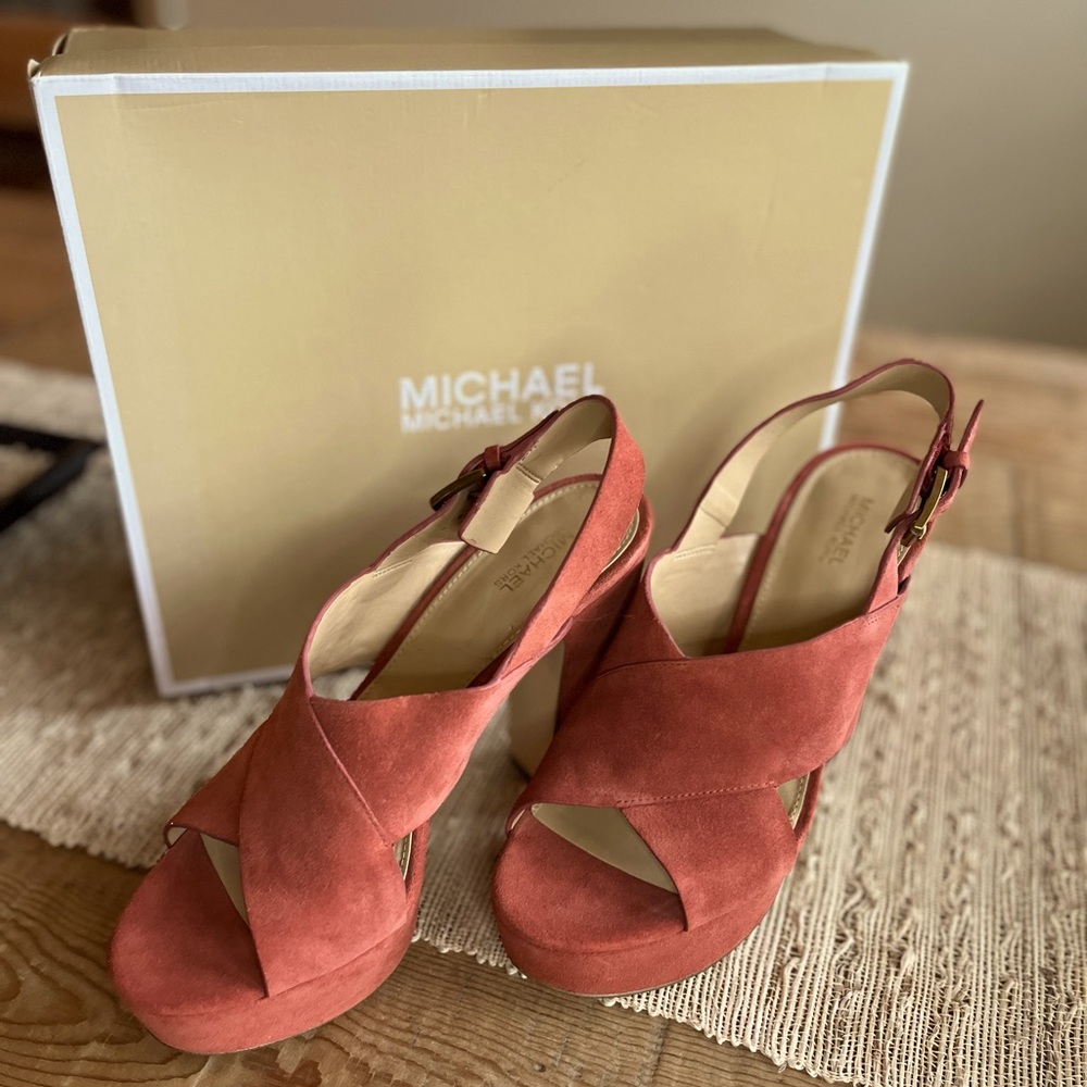 Suede Leather Platform Shoes and Extremely Comfortable